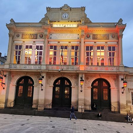 Confortable Appart 1Er Etage Centre Ville Netflix Μπεζιέ Εξωτερικό φωτογραφία